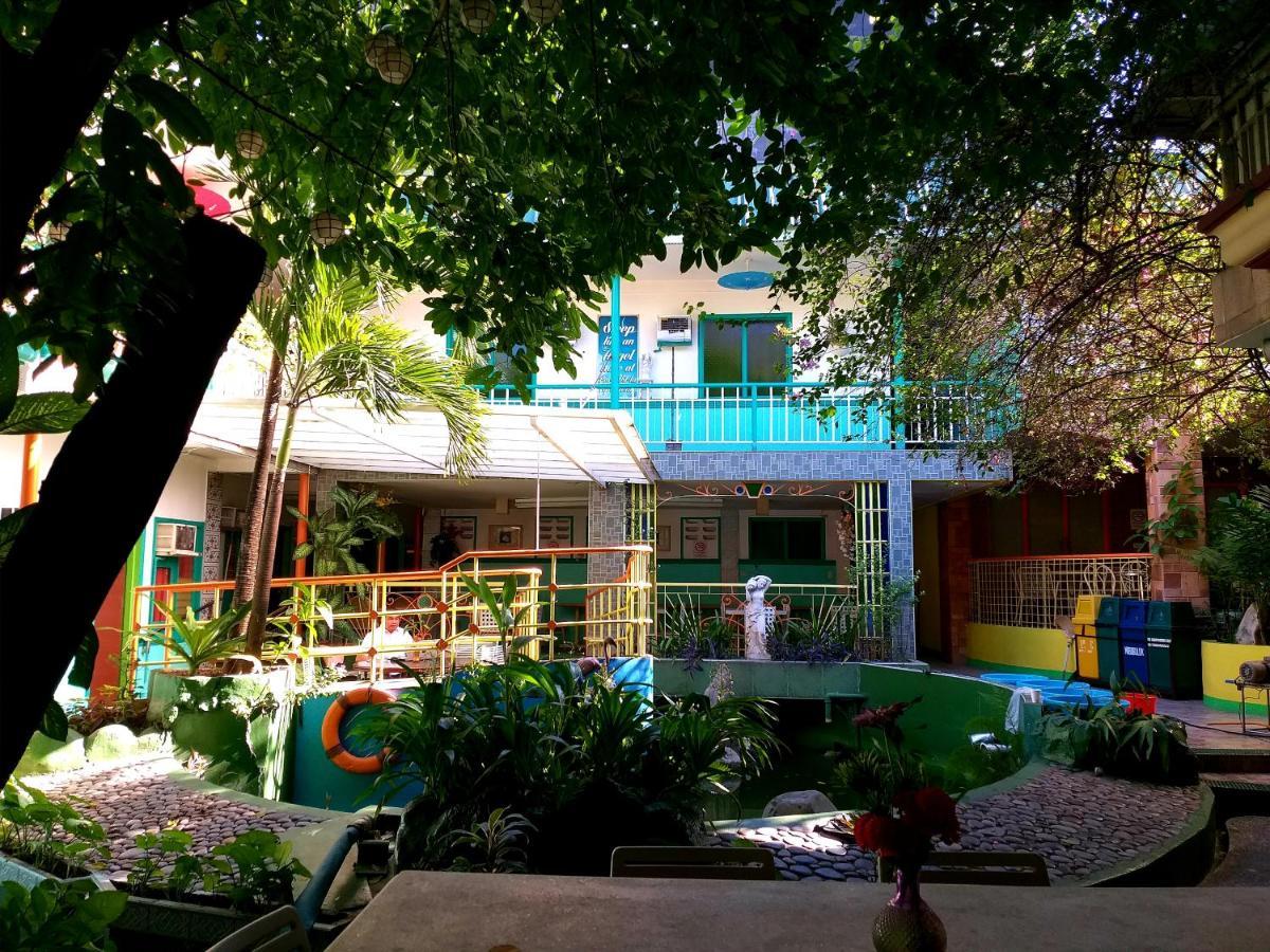 Park Vil-La Apartelle Bandar Quezon Luaran gambar