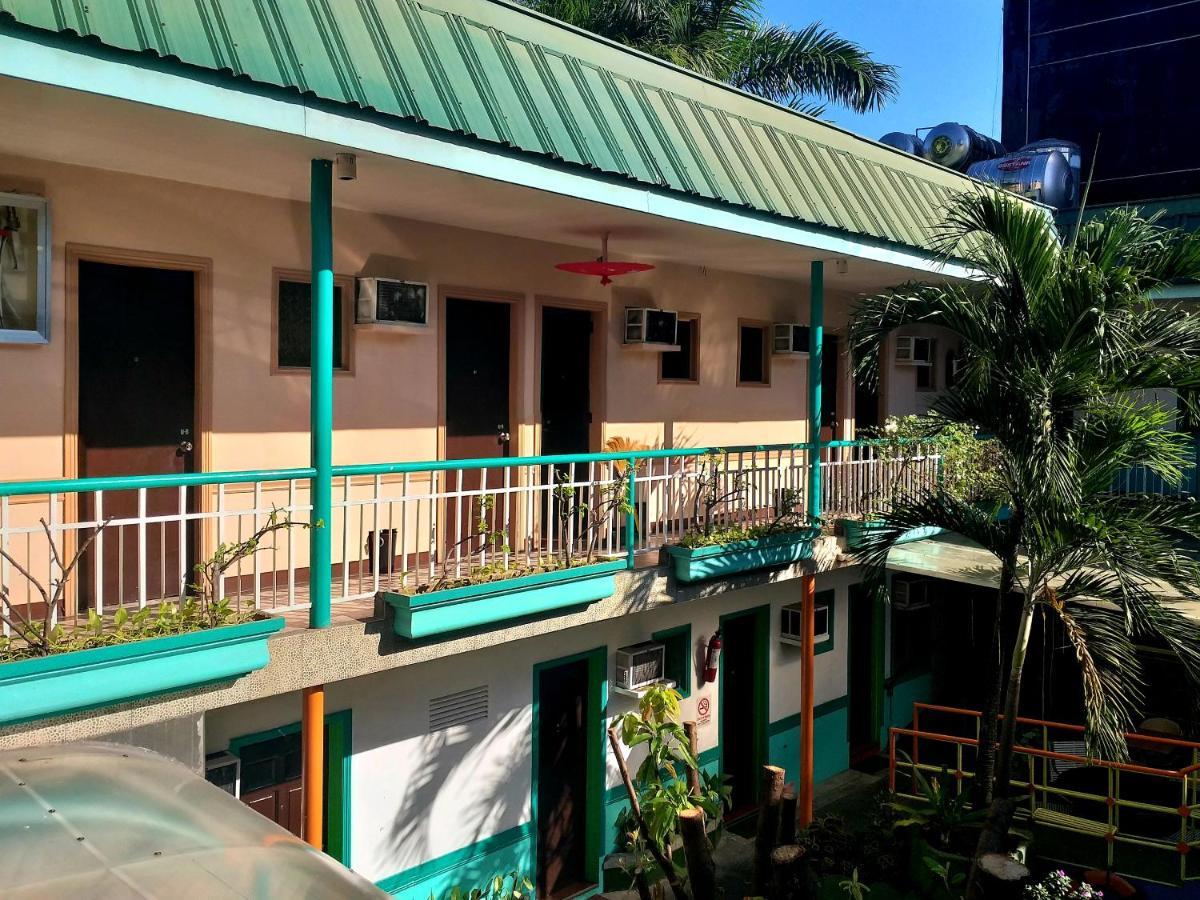 Park Vil-La Apartelle Bandar Quezon Luaran gambar